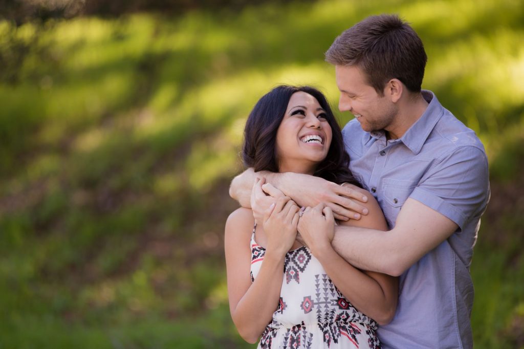 Natural Light Couples Photography Foundation Posing Stack Up 1600x1066 1