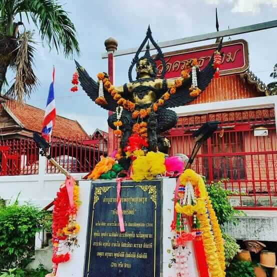 ครุฑวัดครุฑธาราม